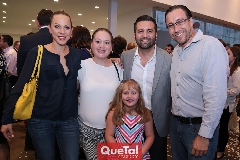 Marcela Guevara, Jessica Torres, María Paula y Tomás Salazar y David García.
