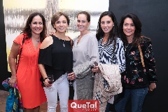  Esther Sandoval, Cony Alvarado, Manón Gómez, Mayte Elorduy y Martha López.