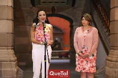 Paty Veliz y Anita Palacios.