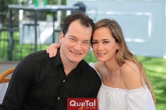  Luis Pérez y Regina Sierra.