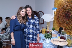  Dora Díaz Dibildox, organizadora del Baby Shower y Vero Martínez, la futura mamá.