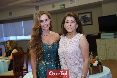  Diana Favela con su suegra Irene Rangel de Sarquis.