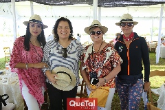  Paty Veliz, Lorena Quintanilla, Lora Medina y Esther Cuevas.