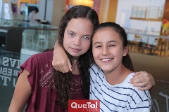 Alejandra y Paulina.