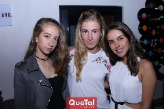  Miris Gómez, Maca Anaya y Valeria Navarro.