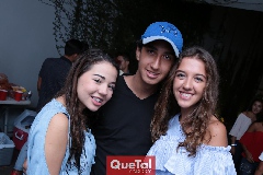  Ale Michel, Chemy Aguilar y Moni Michel.