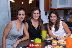  Magguie Furber, Paola Vázquez y Rocío Alcalde.