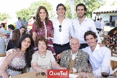  Familia Urquiza.