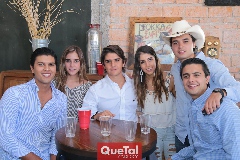  Juan Manuel Piñero, Gaby Lambert, Juan Pablo Leiva, Paola Dávila, Quique Quintero y Gerardo Valle.
