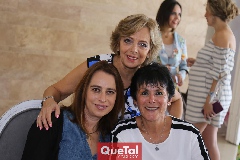  Rosana Benavente, Meritchell Galarza e Irene Benavente.