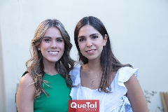  Jocelyn Córdova y Adriana Estrada.