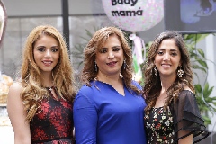  Mago Lara con sus hijas Daniela y Mago Anaya.