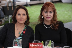  Liliana Lara y Margarita Casas.