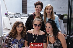  Marcela Anaya, Mercedes Hunter, Mariana Huerta, Irene Anaya y Vanesa de la Sierra.