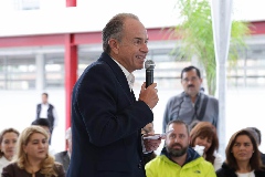  El Gobernador Juan Manuel Carreras.