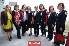  Las damas de la Cruz Roja Mexicana acompañadas de la Sra. Carmenchu.