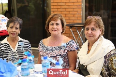  Tere Salas, Azucena Amaral y Ana María Díaz .
