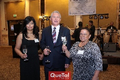  Los organizadores del evento y excelente anfitriones: Verónica Jiménez, Ovidio Robledo y Cristina Villagrán.