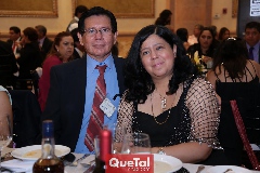  Ángel Torres y Araceli Rivera.