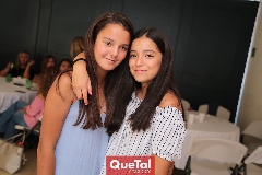  Ximena y Daniela.