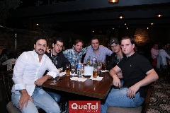  Salim Gutiérrez, Alejandro Valladares, José Manuel Rosillo, Eduardo Martínez, Juan Carlos y Miguel Valladares.
