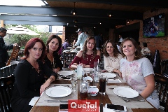  Irene Loyo, Vicky Fernández, Alicia Téllez, Verónica y Martha Malo.