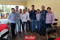  Buenos amigos.