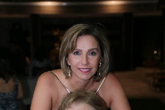  Bety Lavín y su mamá Carmen Hinojosa.