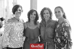  Vero Obregón, Lucila Hernández, Diana y Pao Obregón.