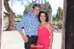  Héctor Obregón y Lucila Hernández.