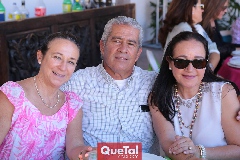  Bertha Maza, Fernando González y Rosa María Maza.