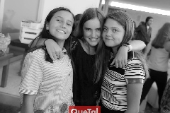  Paulina, Lorenza y Valentina.