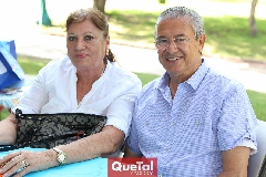  Mary y Luis Castro .