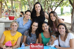  Amigas .