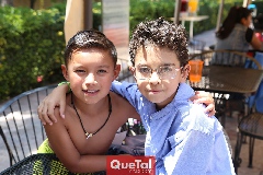  Miguel Ángel y Santiago .