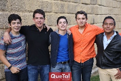  Luis, Pancho, Julio, Kevin y Ricardo.