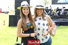  Cristina Zermeño y Adriana Bocanegra  .