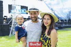 Leina, Antonio y Karla .