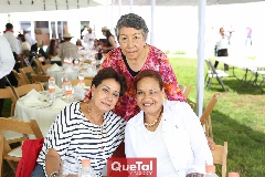  Laura Alemán, Sonia Alemán y Margarita Torres .