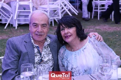  Manuel y Cecilia González.