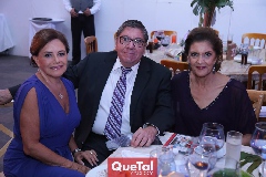 Graciela Ramírez, Manuel Guerra y Guadalupe  de Hernández.