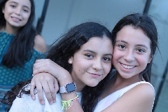  Isa y María.