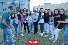  Muy contentos.