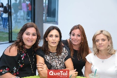  Las mamás.