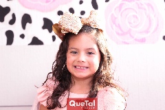  María Isabel.