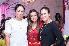  Lili Zubiri, Elvia y Melisa Crespo.