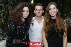  Ale Arauz, Alejandro Herrera y Valeria Alcalde.