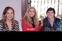  Rosi Chávez, Vianney Lara y Alicia Cabello.