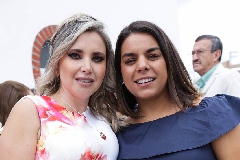  Carla Saucedo y Maribel de Payán.