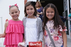  Michelle, Vanessa y Camila.
